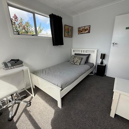 Inglewood Shared Home Bnb New Plymouth Exterior foto